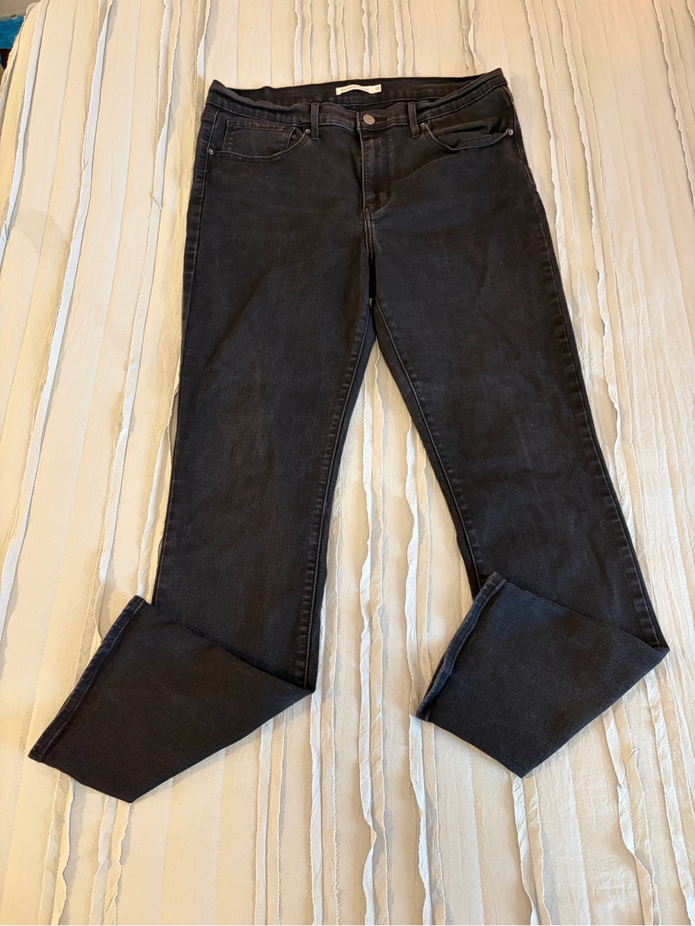 Levi’s 724 High Rise Straight Jeans | Size 33